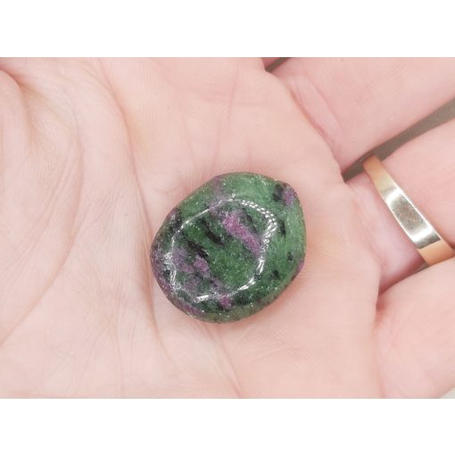 Rubin Zoizit marakő lapos kicsi 